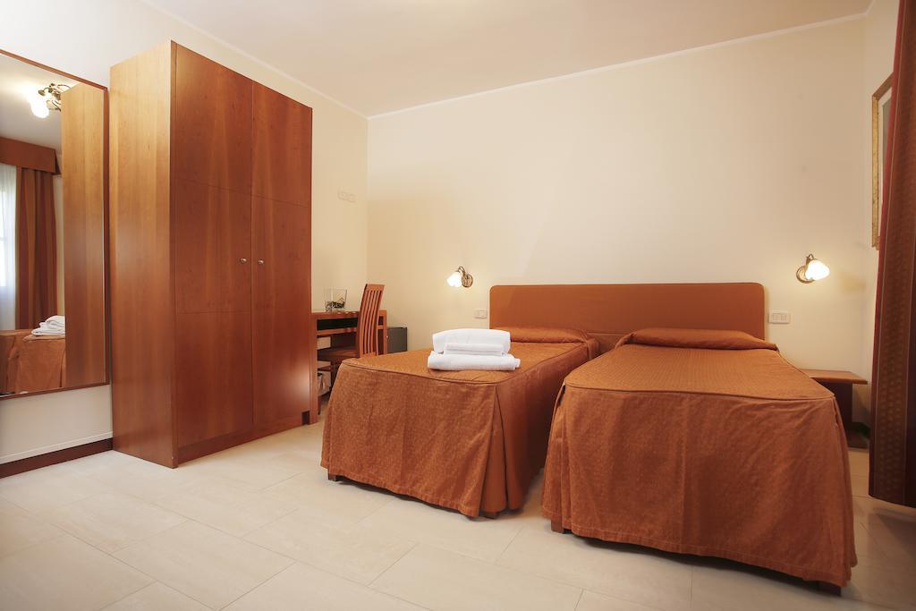 Hotel Michelangelo Terranuova Bracciolini Zimmer foto